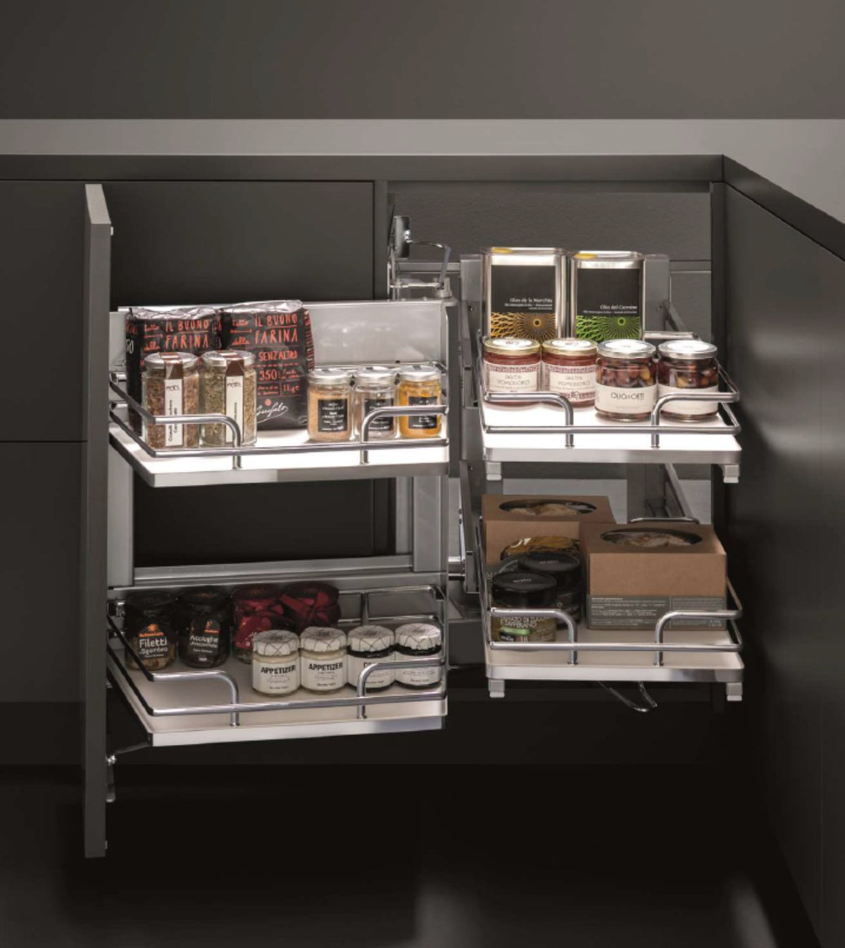 VIBO Smart Corner unit installed in a kitchen corner base cabinet | Smart Corner 轉角拉籃安裝於廚房地櫃實景