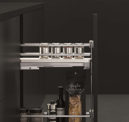 Galaxy pull-out installed in a 150 mm base cabinet with spice jars | Galaxy 拉架安裝於 150 mm 地櫃實景