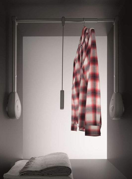 AMBROGIO wardrobe lift installed in a tall wardrobe with the rail lowered | AMBROGIO 升降拉架安裝於高身衣櫃，掛衣杆下拉實景